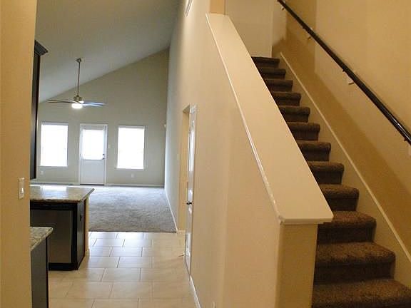 5th image of 3022 Village Creek Dr
