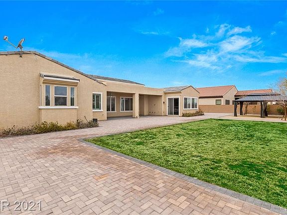 3rd image of 9010 Casalvieri St