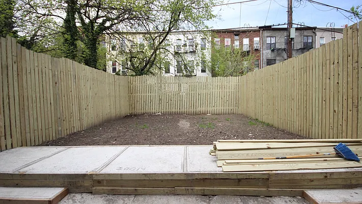 Rented by Nooklyn NYC LLC | media 4