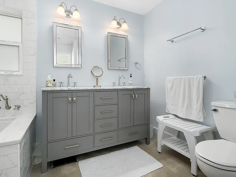 330 N Tessier Dr — Photo 37