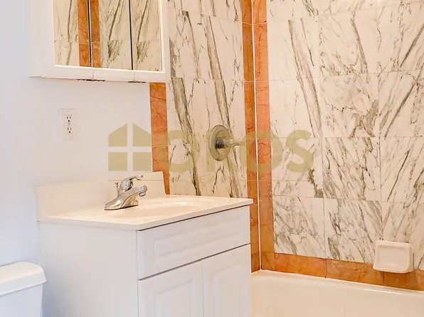 539 East 6th Street image 9 of 10