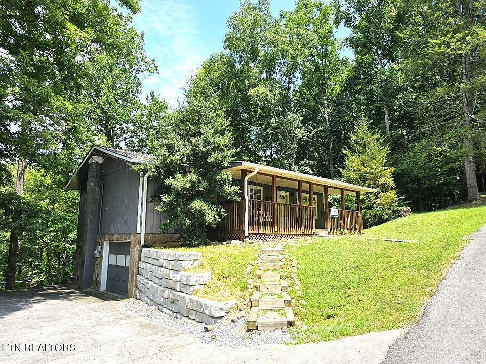 2nd image of 2106 Hickory Manor Rd