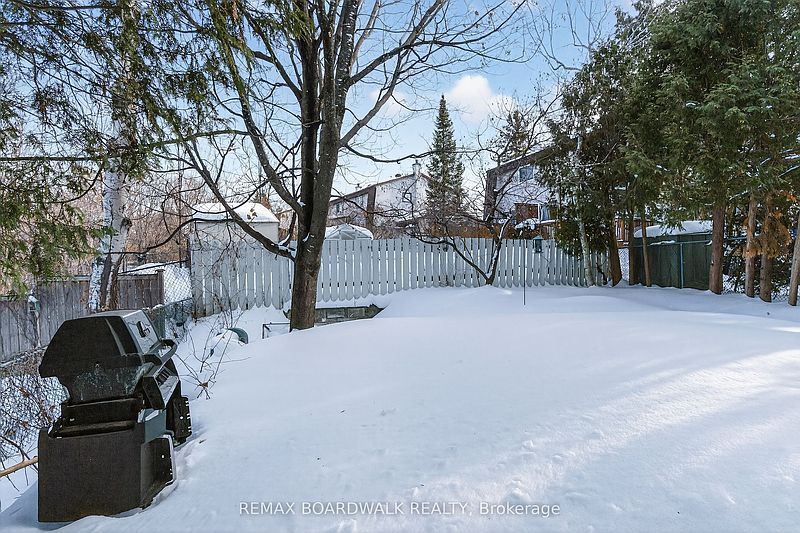 Ottawa House for rent - 4 Bedrooms — photo 26