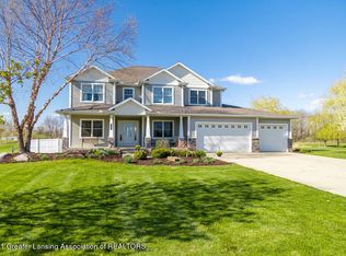 121 Twin Ponds Dr, Okemos, MI