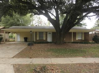 1223 Holiday Pl, Bossier City, LA 71112