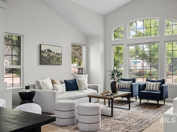 5560 S Cliffsedge Ave, Boise, ID 83716