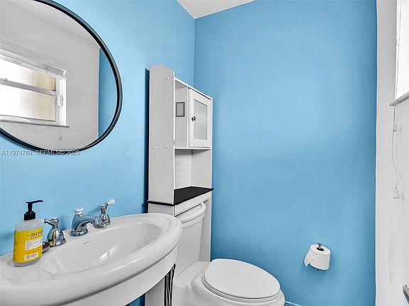 4th image of 1236 Alton Rd APT 402