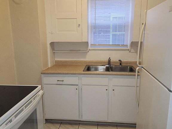 5th image of 1325 12th St NW #4