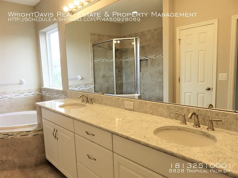 8828 Tropical Palm Dr — Photo 15