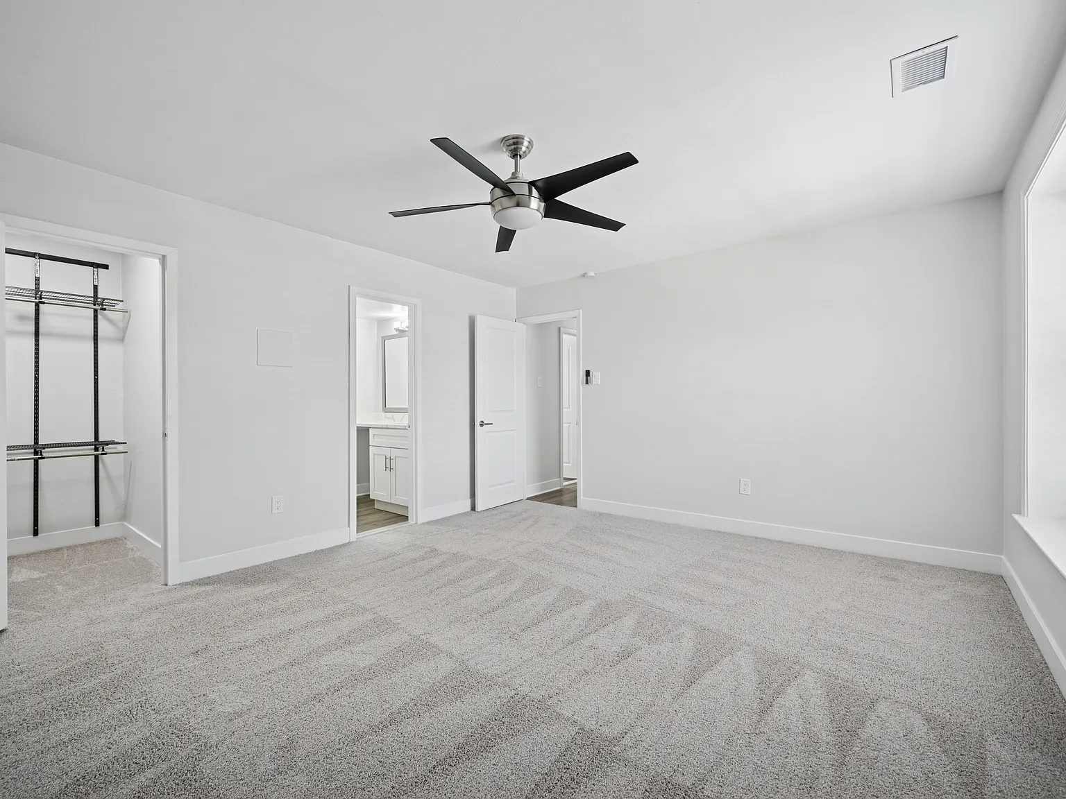 Meadowbrook Apartments — Photo 3