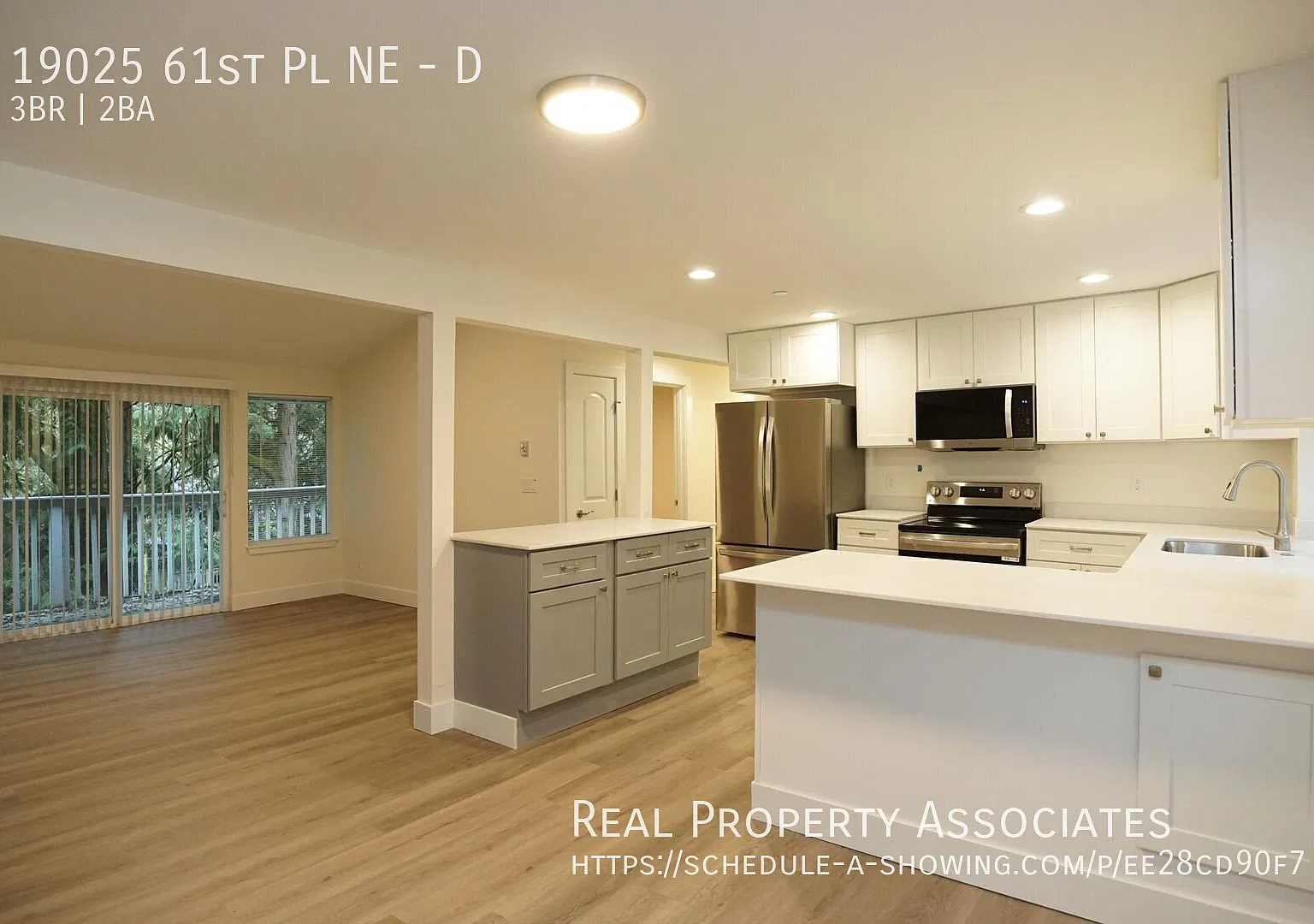 Newly Renovated Top Floor Three Bedroom Apartment with Private Balcony — Photo 3