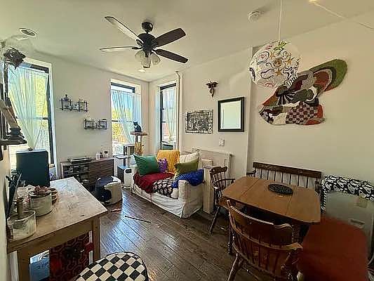 1st image of 100 Jefferson Ave APT 2R