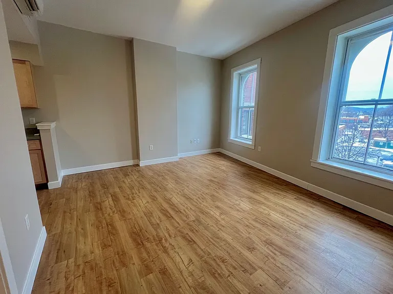 341 Main St #309 — Photo 6