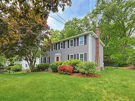 2nd image of 7 Cahill Park Dr