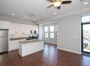 1057 W Grand Ave APT 2M, Chicago, IL 60642