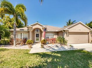 714 SE 8th Pl, Cape Coral, FL 33990