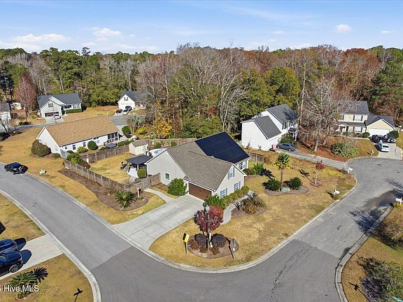 4th image of 108 Hedingham Court