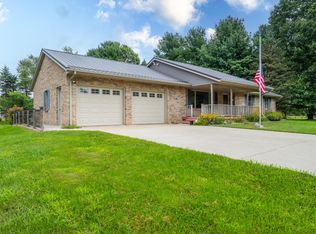 5685 Topanga Dr, Coloma, MI 49038