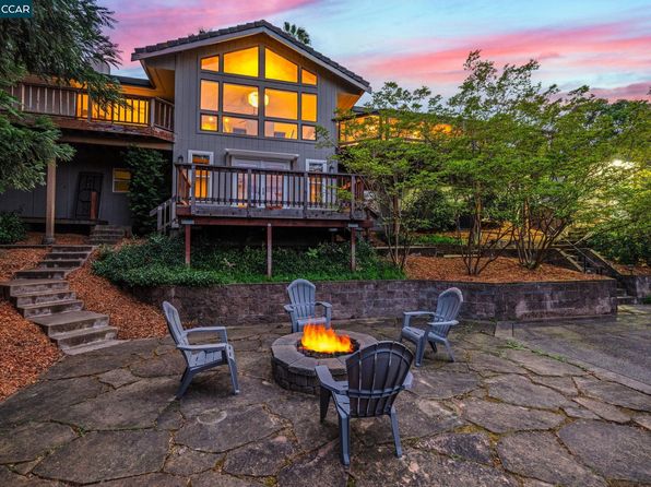 965 Ridge Dr, Concord, CA 94518