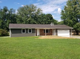 315 Whispering Oaks Dr, Metamora, IL