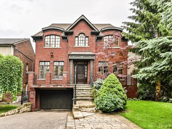 5 Westgrove Cres, Toronto, ON M5N 2S7
