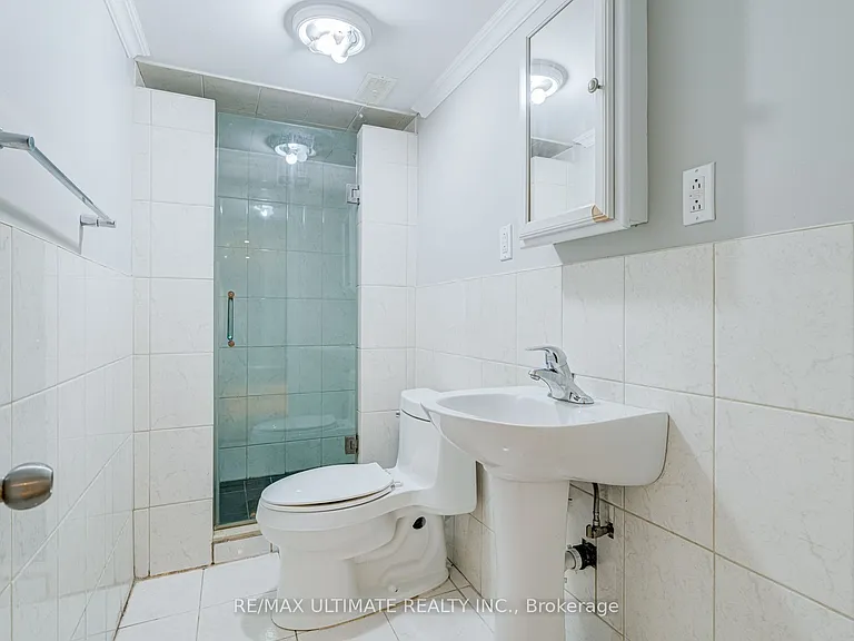 114 Canlish Rd — Photo 8