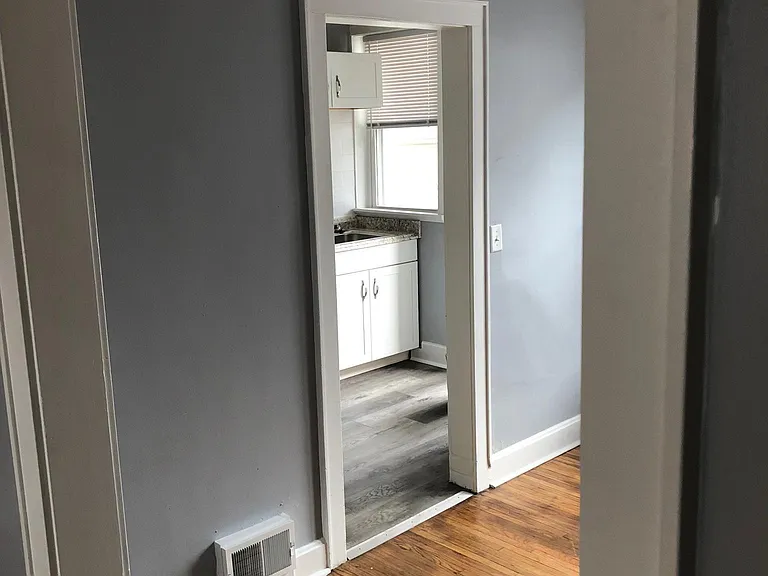 196 Dana Ave — Photo 6