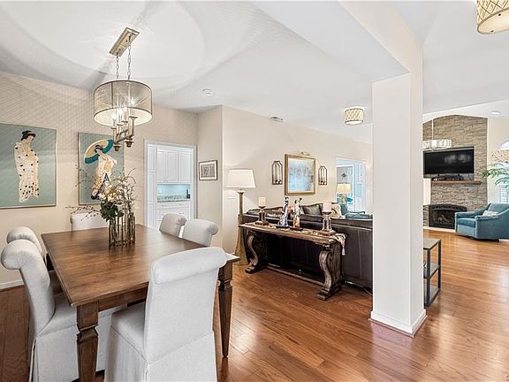 2nd image of 3417 Fitchetts Ln