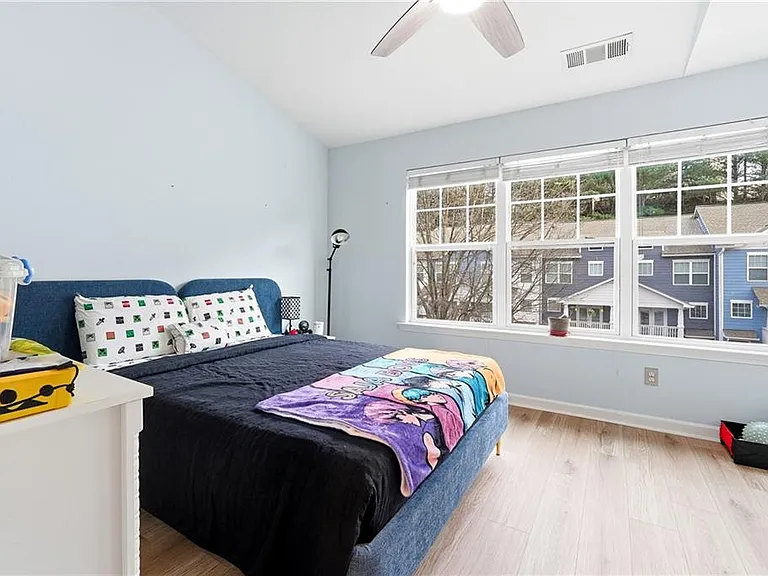 1149 Liberty Pkwy NW — Photo 9