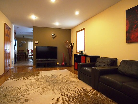 5th image of 464 Dongan Hills Ave