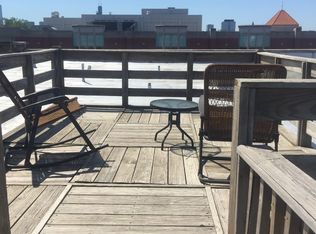 748 W Webster Ave APT 205, Chicago, IL 60614