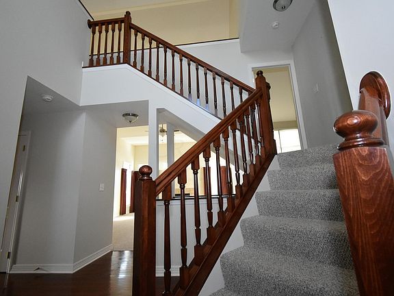 3rd image of 116 Sourwood St