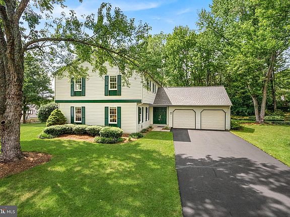 3rd image of 115 Coffee Tree Ct