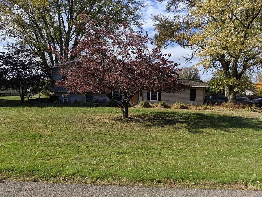 1st image of 229 Meadow Dr