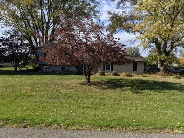 229 Meadow Dr, Newark, OH 43055