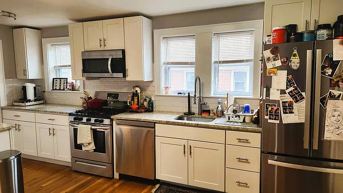 35 Woodstock Ave — Photo 2