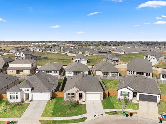An additional view of your home, lot and neighborhood.