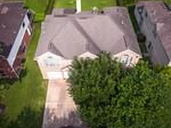 10019 Heron Meadows Dr, Houston, TX 77095