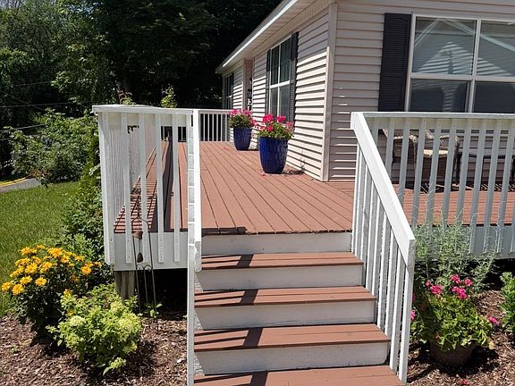 5th image of 5142 Waterbury Rd