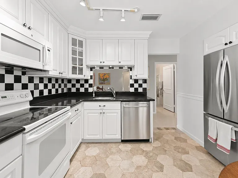 15234 Lakes Of Delray Blvd #276 — Photo 7