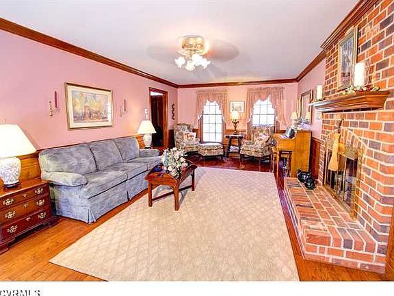 4th image of 4267 Armstrong Dr