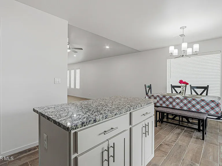 15252 Apex Ct — Photo 9