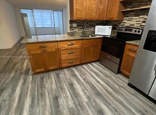 1680 NE 191st St APT 218-2, Miami, FL 33179