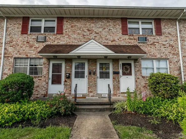 200 W Main St #402, Maple Shade, NJ 08052