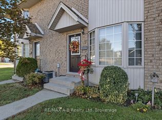 20 Southvale Rd #27, Saint Marys, ON N4X 1E9