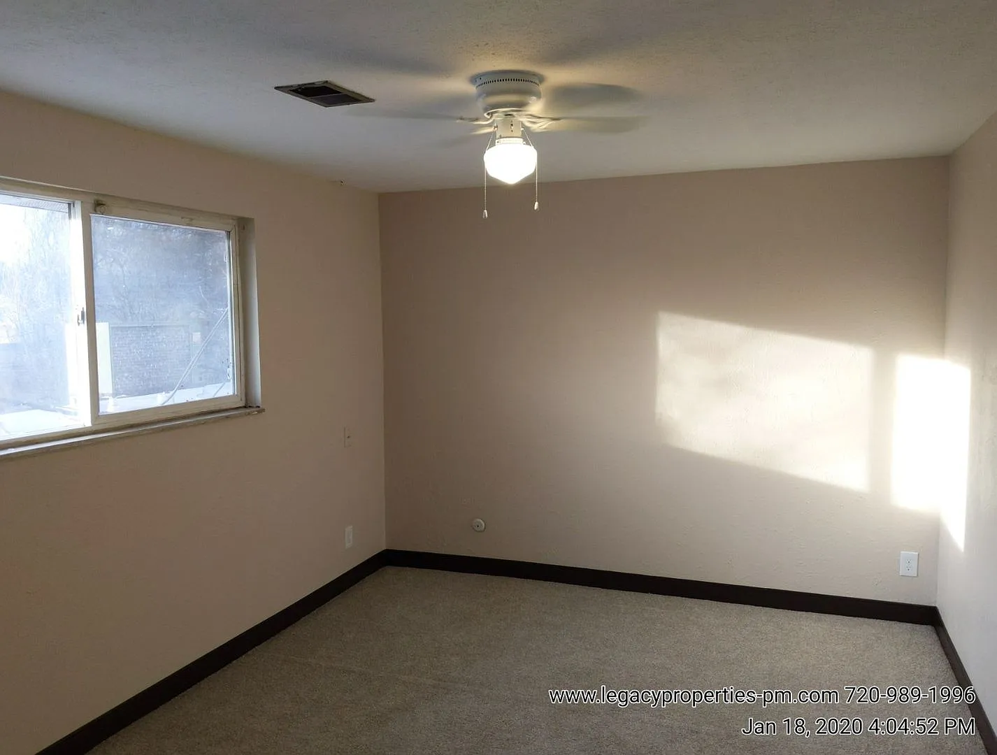 Quaint 2 bed/ 1 bath condo — Photo 4