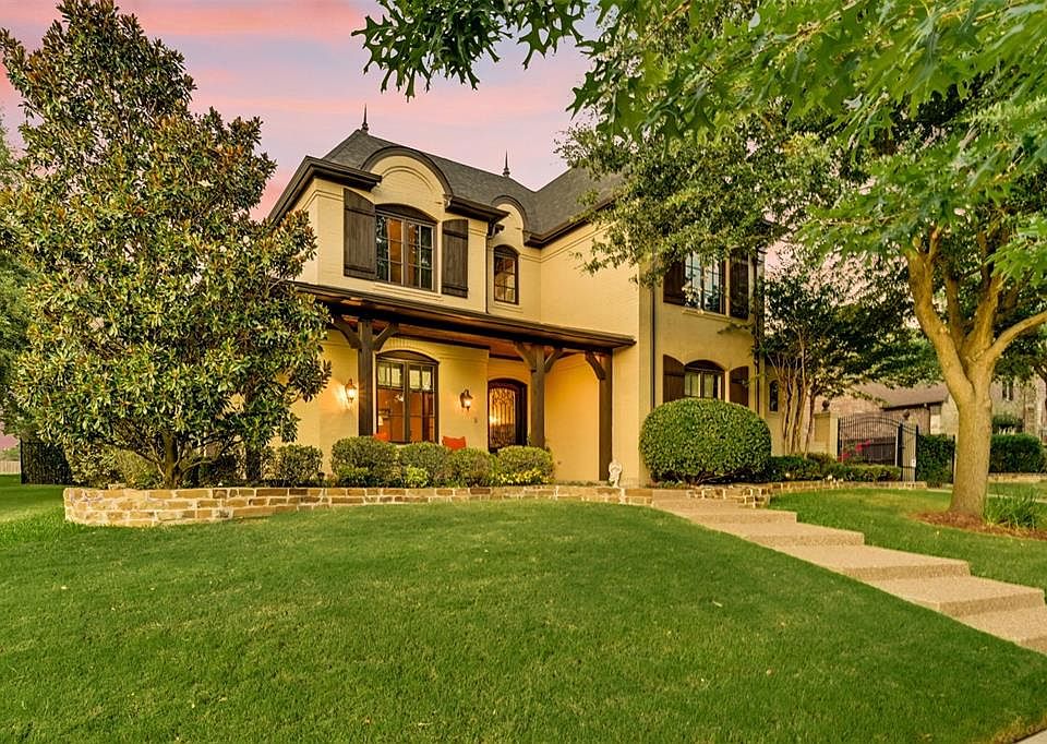 1st image of 1926 Royal Crest Dr