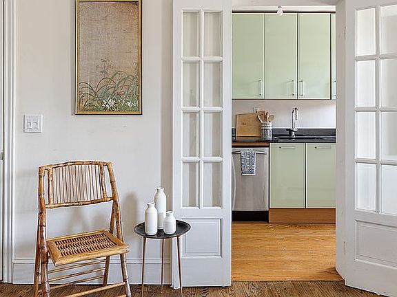 4th image of 466 Washington Ave #3