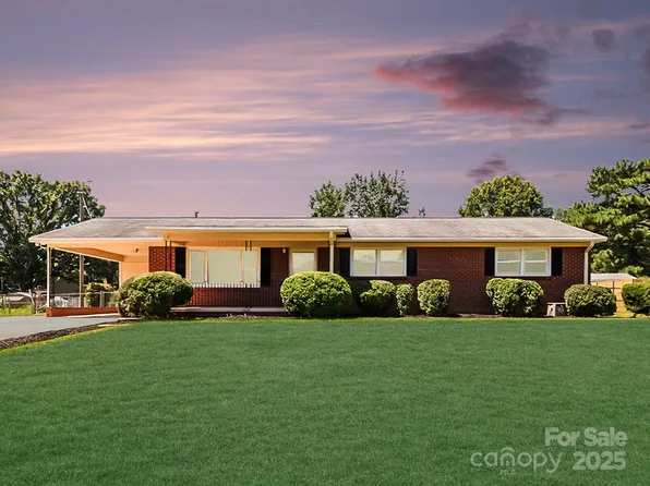 2366 Old Field Rd, Gastonia, NC 28056