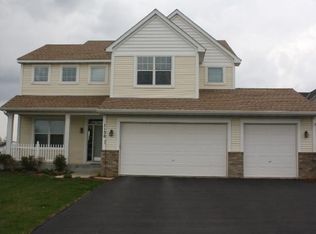 1130 Grove Cir, Victoria, MN 55386